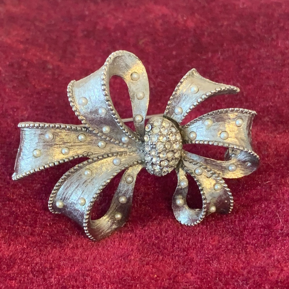 Women’s Vintage RJ Graziano Bow Brooch